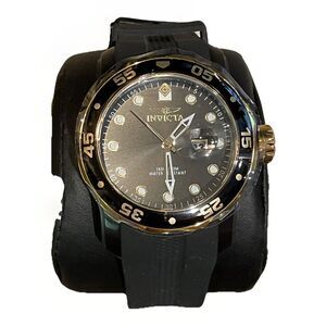 Invicta Black Pro Diver Model 45736 Stainless Mens Watch Silicone Band NEW